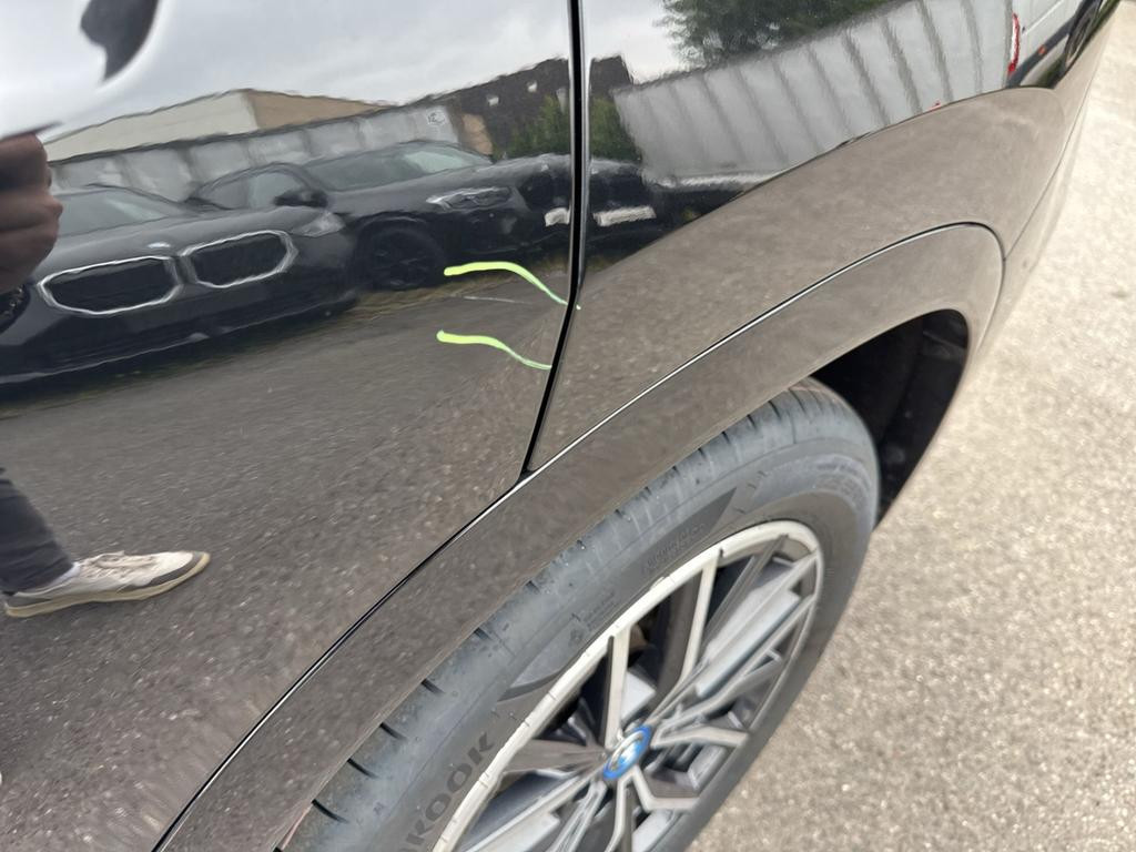 BMW iX1