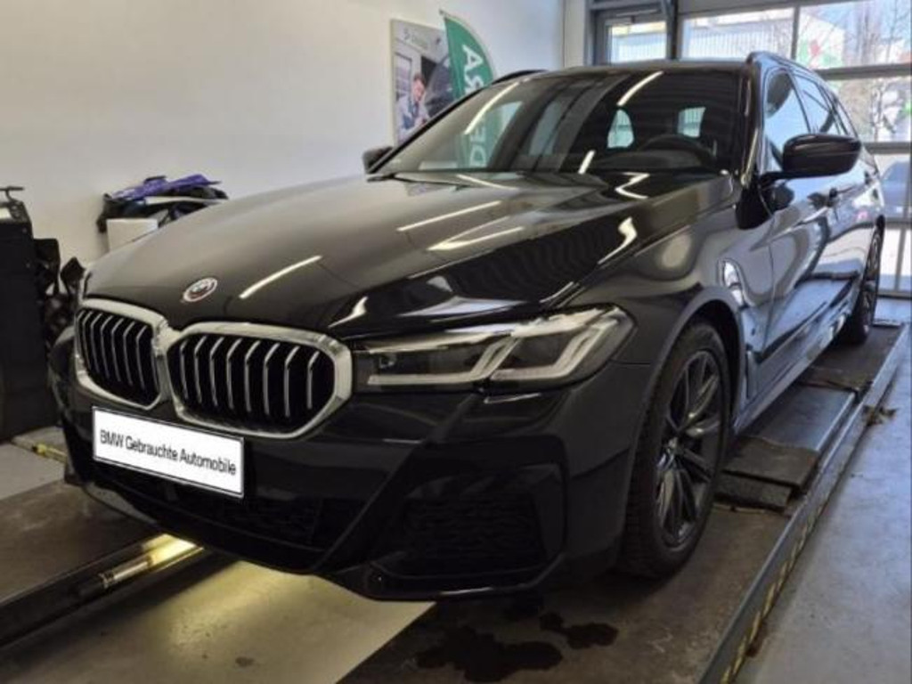 BMW 5 Serie 540 M-Sport xDrive Touring 540i