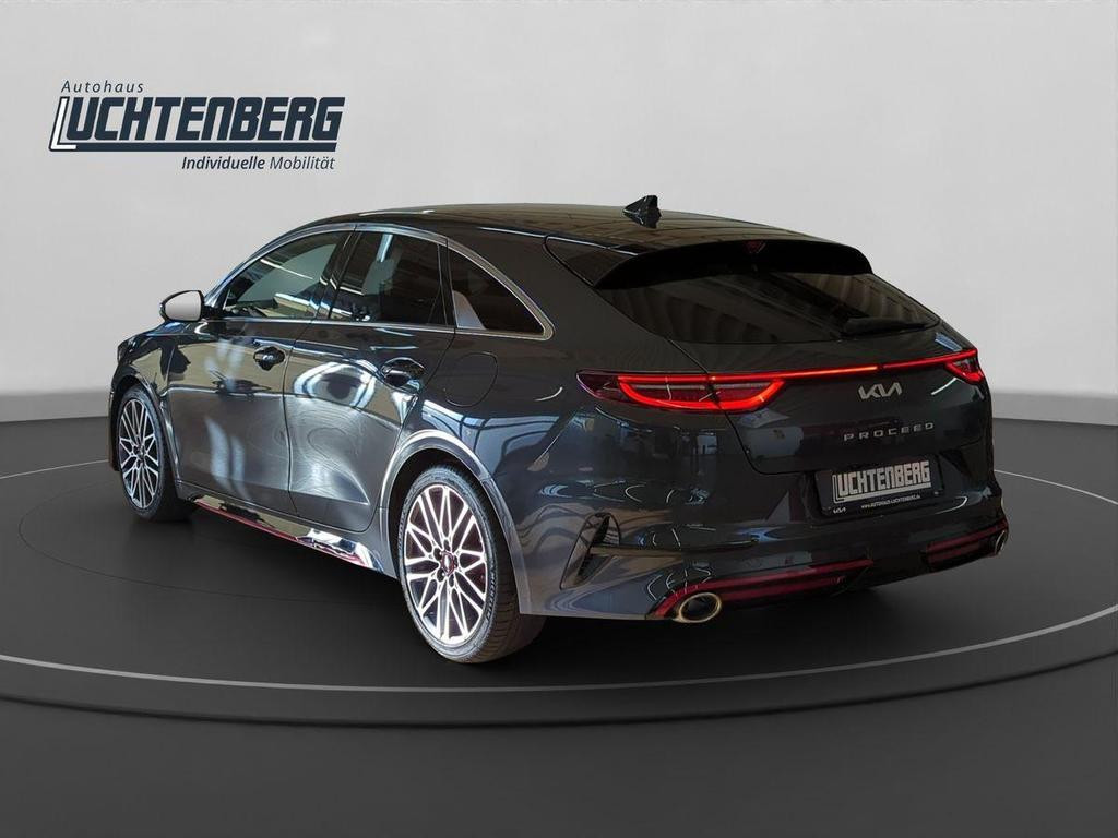 Kia ProCeed