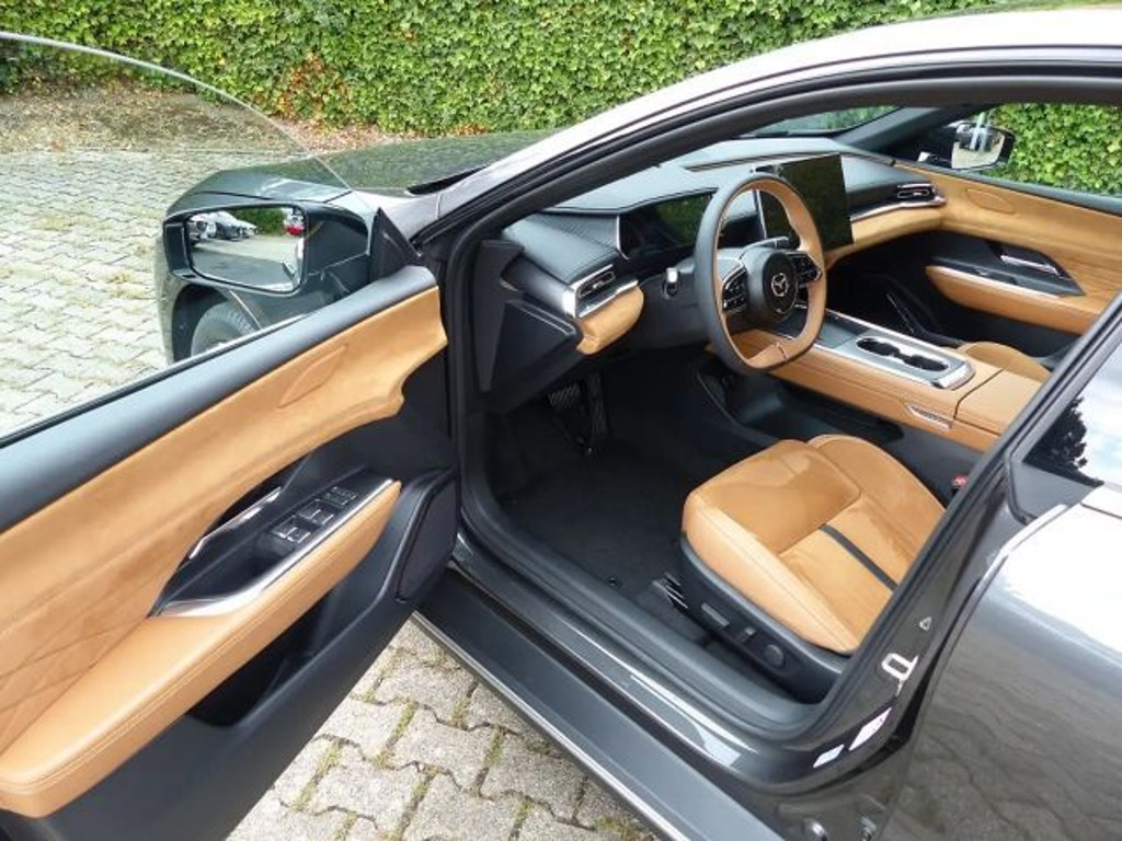 Mazda 6e