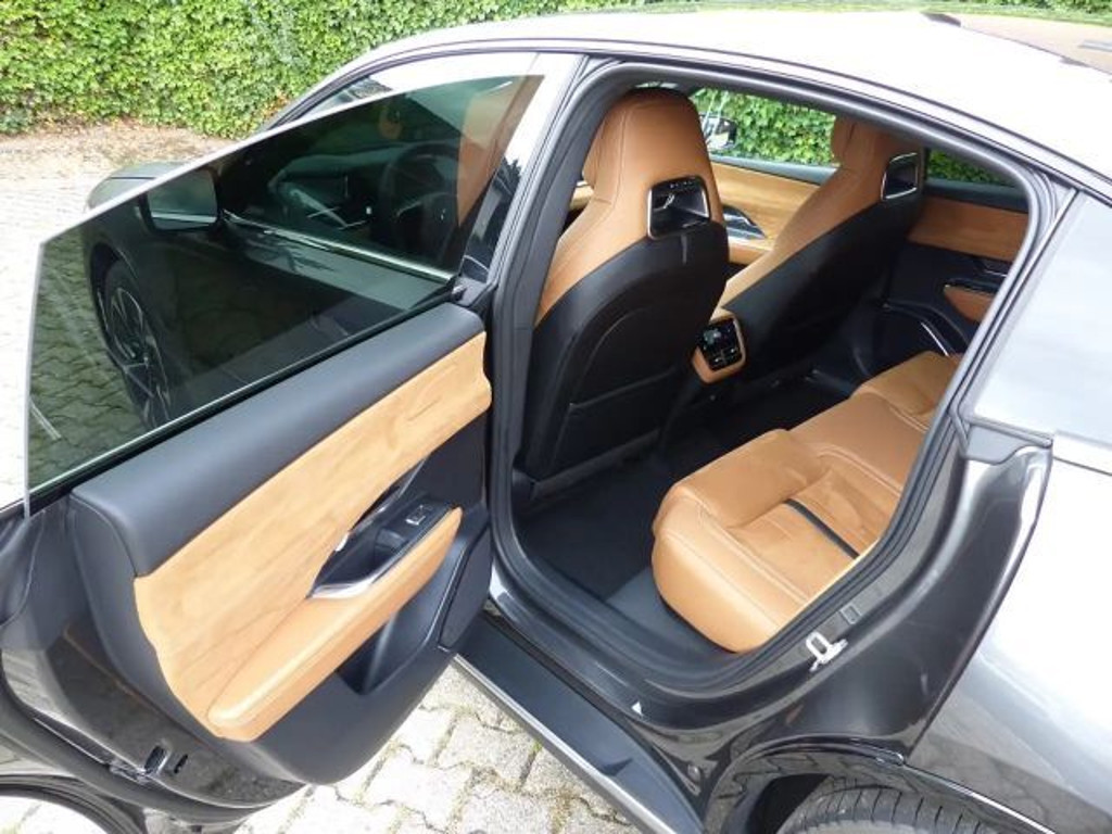 Mazda 6e