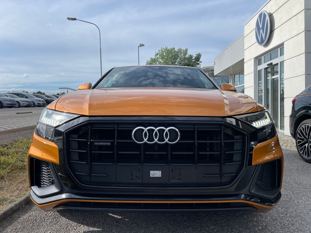 Audi Q8