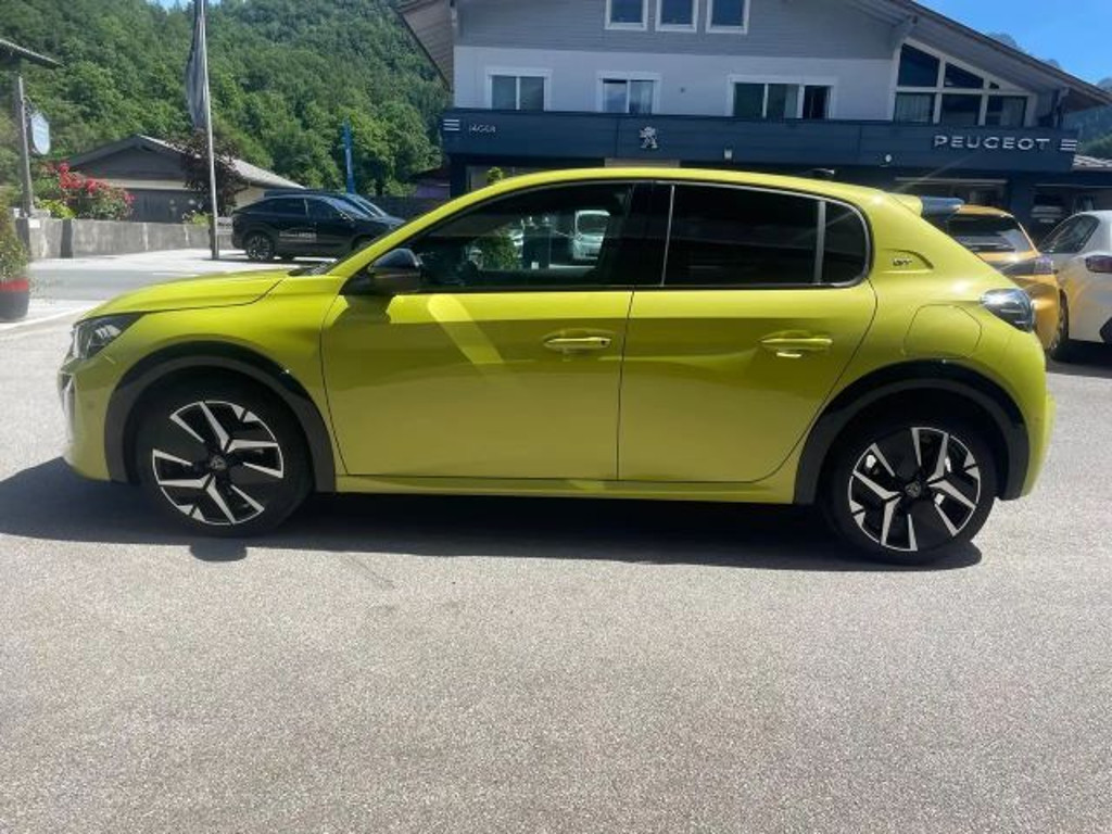 Peugeot e-208