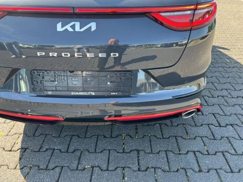 Kia ProCeed