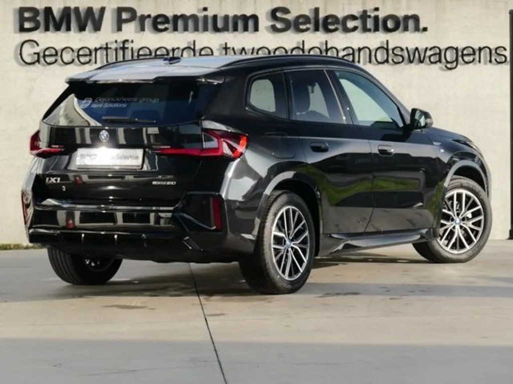 BMW iX1