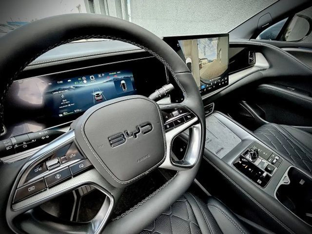 BYD Sealion 7