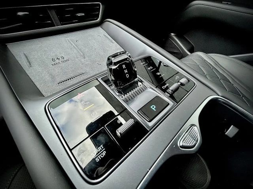 BYD Sealion 7