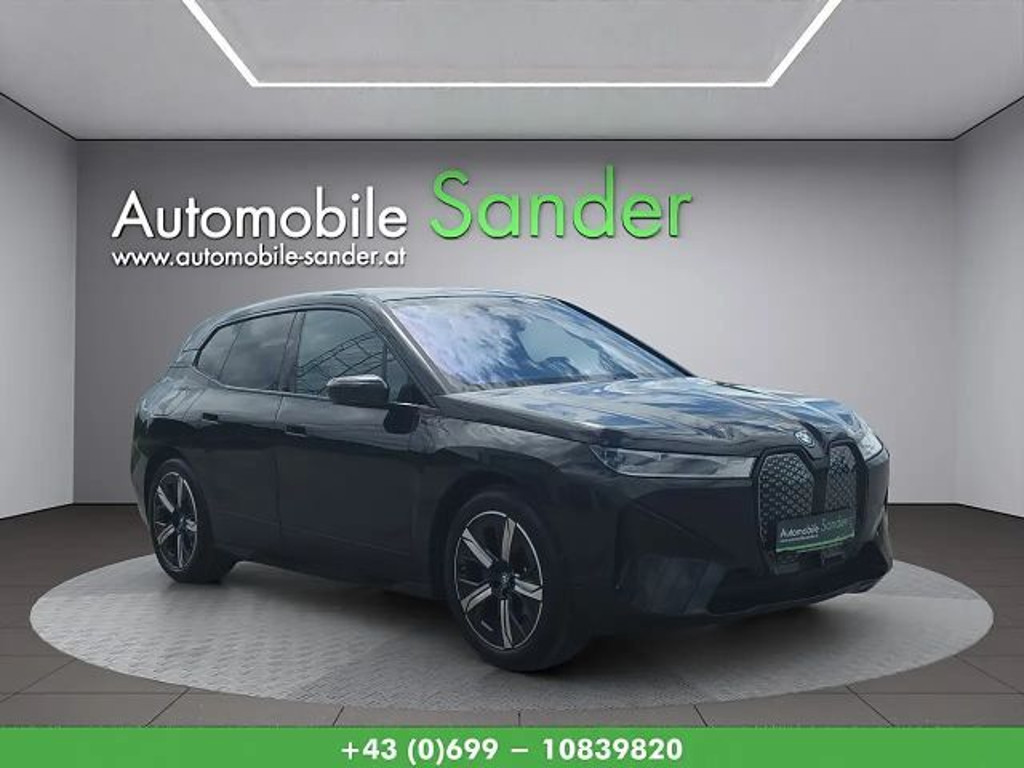 BMW iX