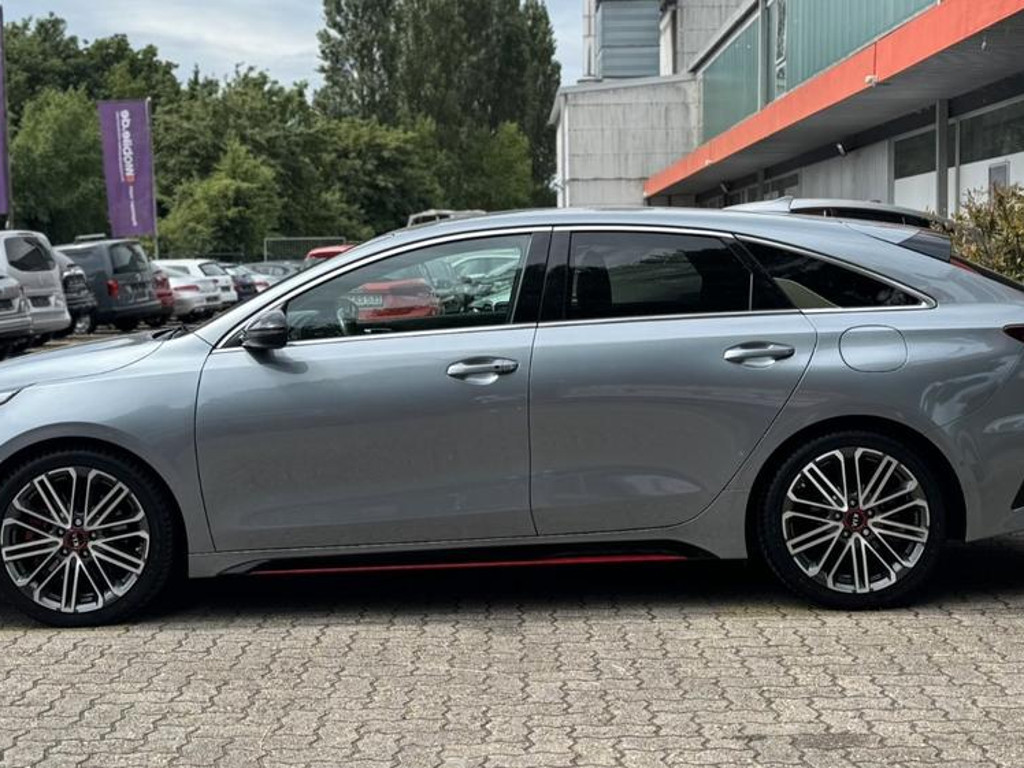 Kia ProCeed