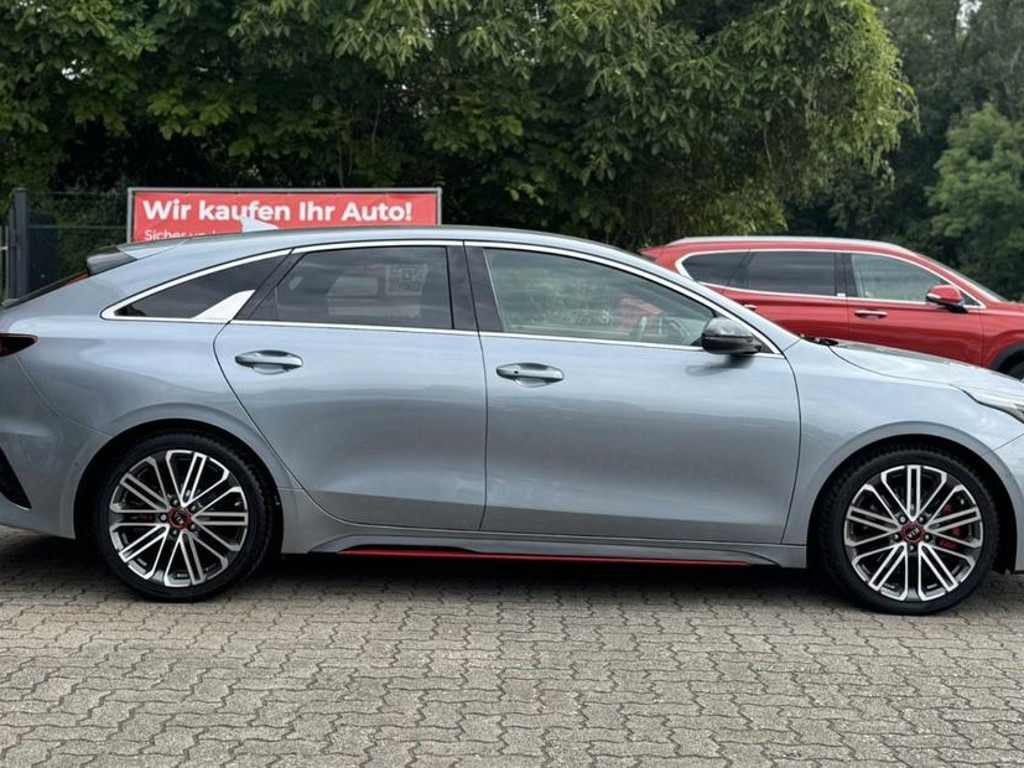 Kia ProCeed