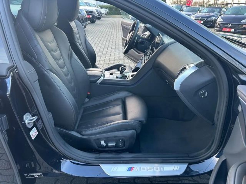 BMW M850