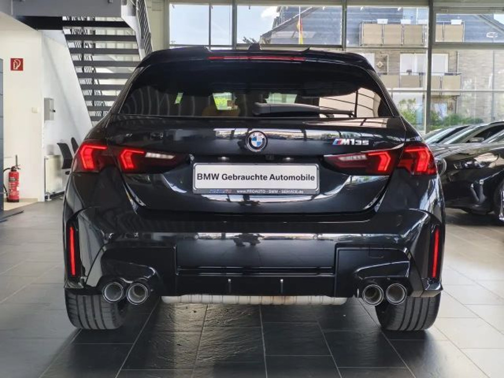 BMW M140i