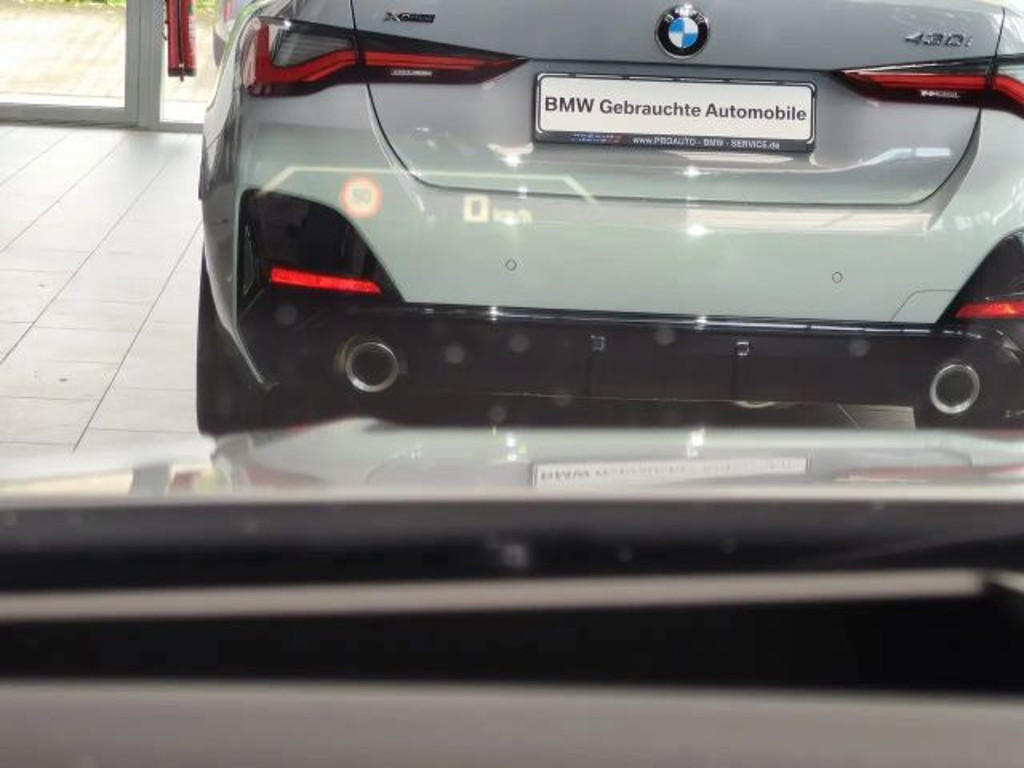 BMW M140i