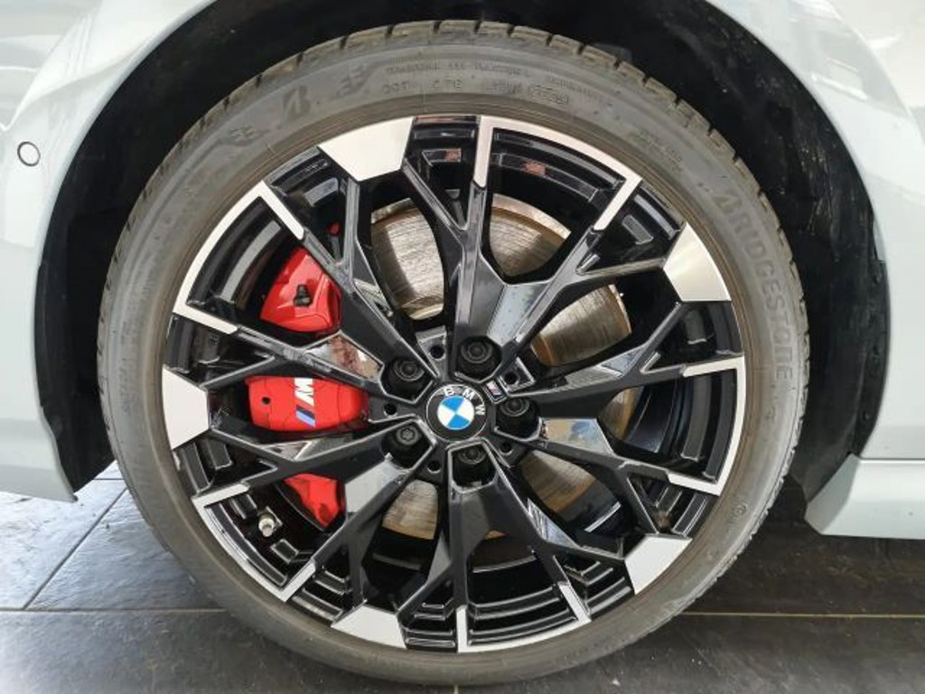 BMW M140i