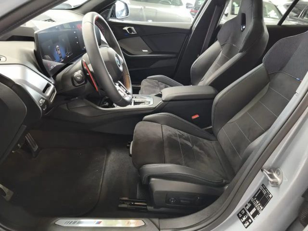 BMW M140i