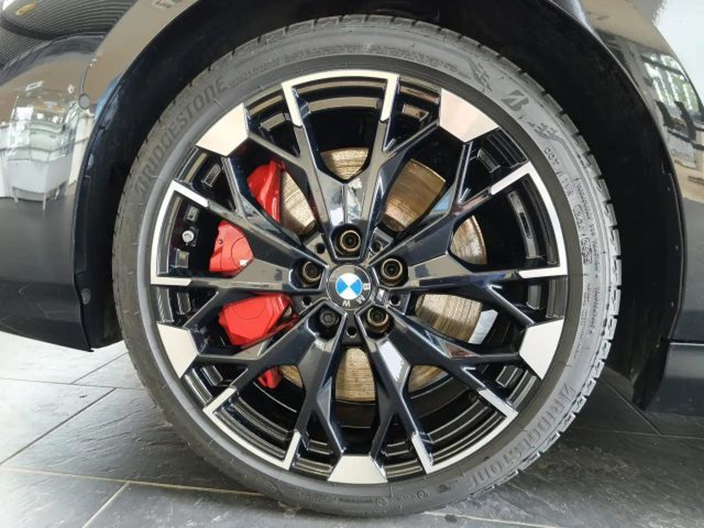 BMW M140i