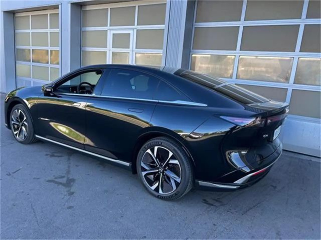 Mazda 6e