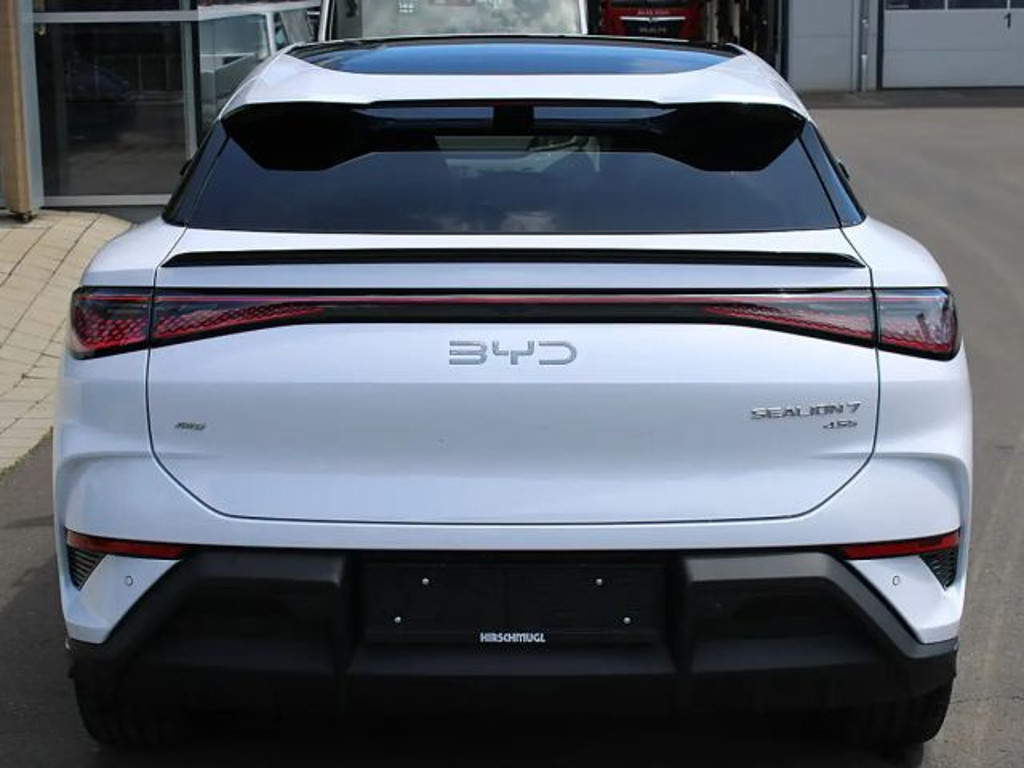 BYD Sealion 7