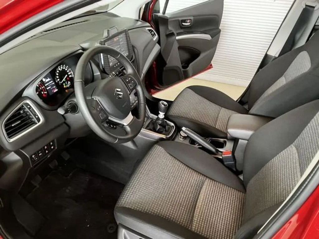 Suzuki S-Cross