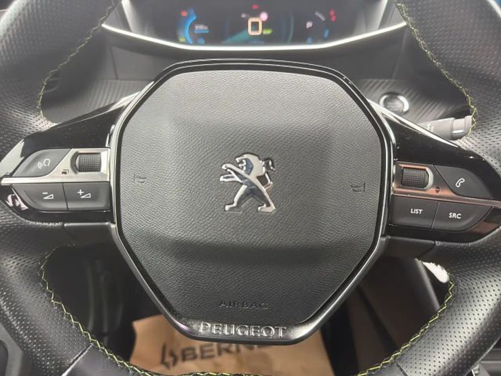 Peugeot e-2008