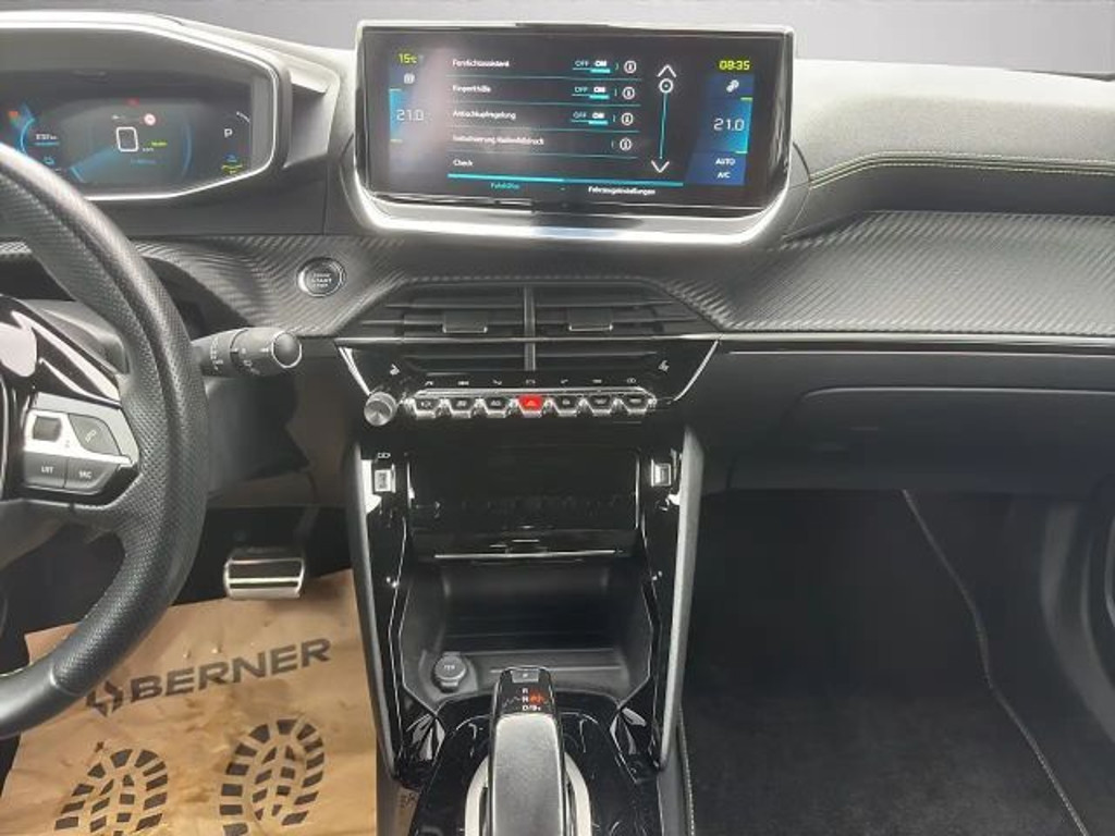 Peugeot e-2008