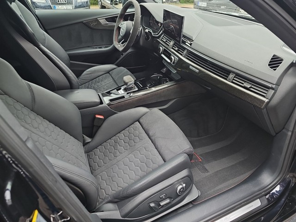 Audi RS4