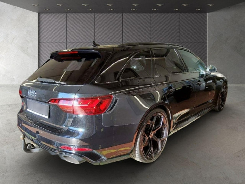 Audi RS4