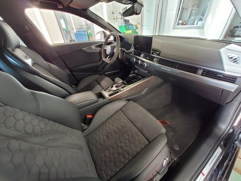 Audi RS4