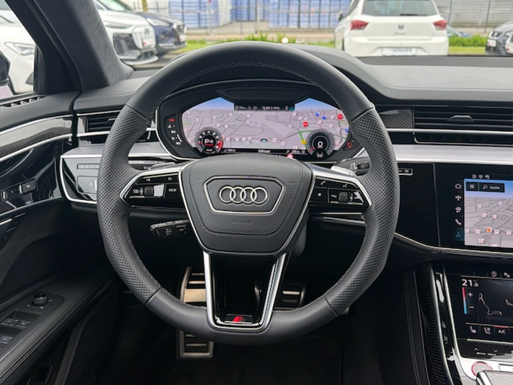 Audi S8