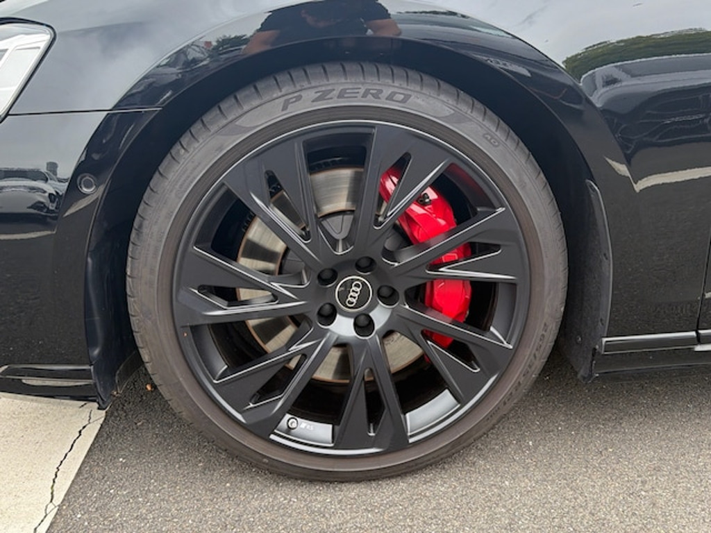 Audi S8