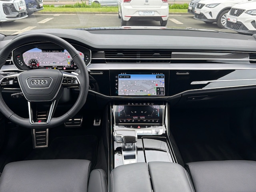 Audi S8