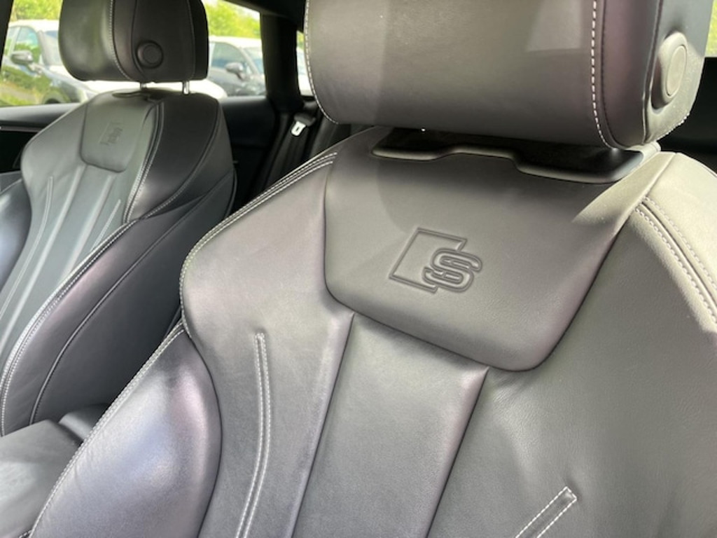 Audi S5