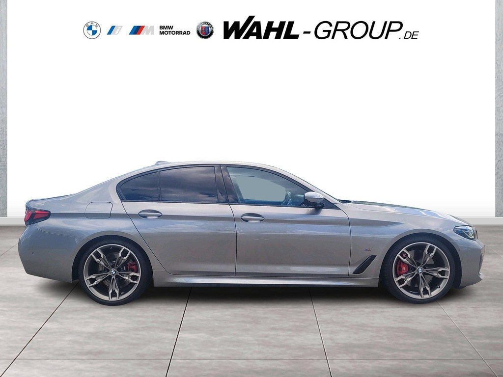 BMW M550