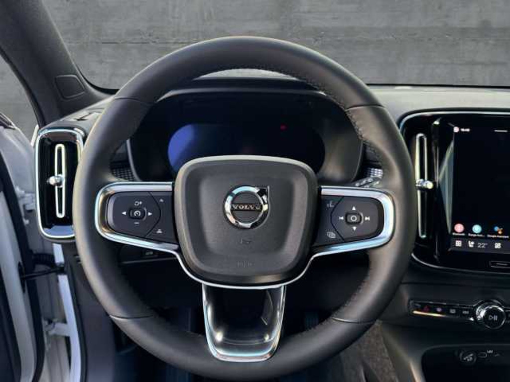 Volvo EX40