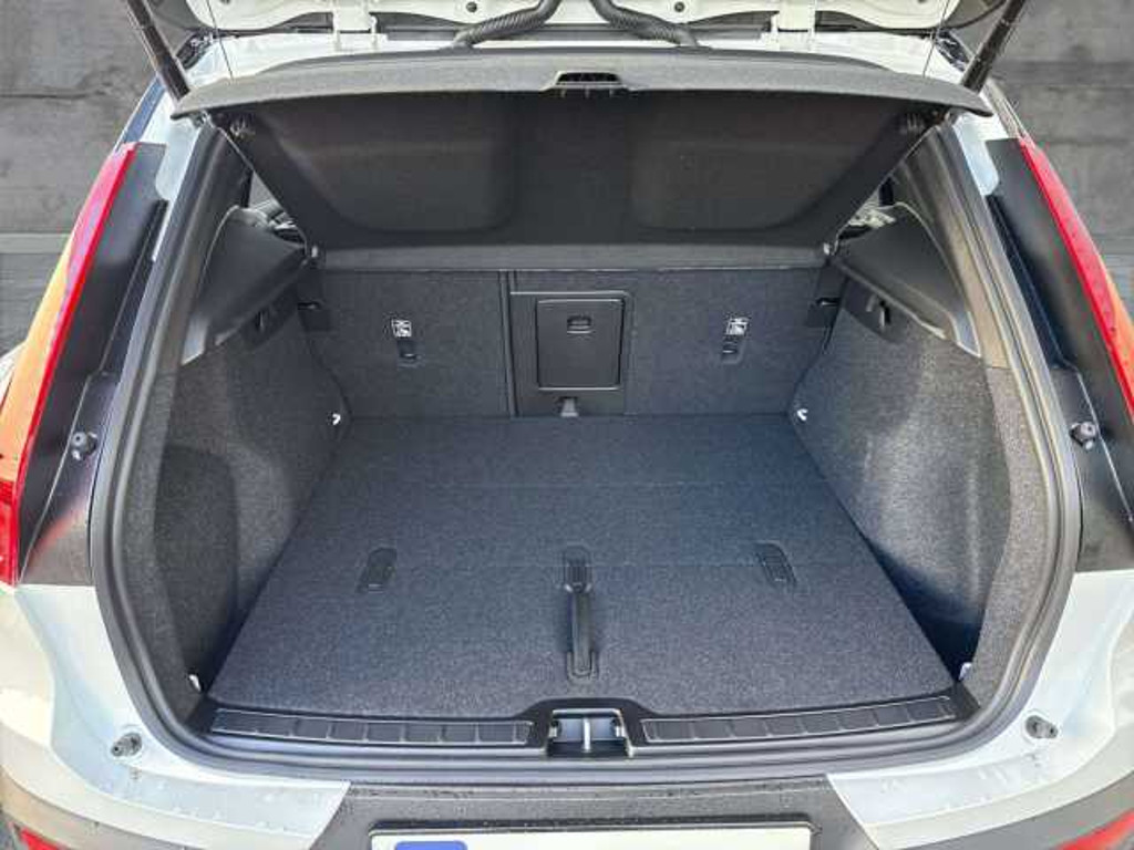 Volvo EX40