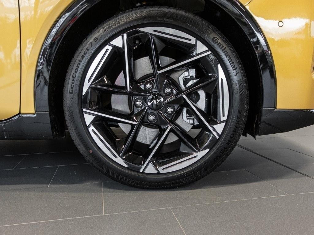 Kia K4