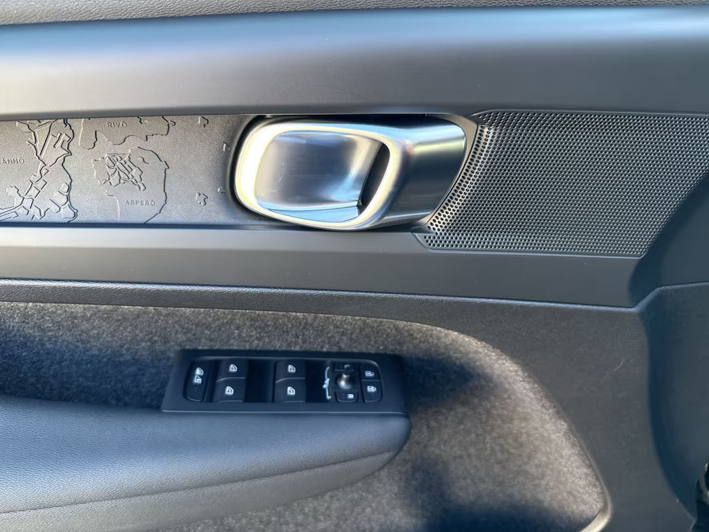 Volvo EX40