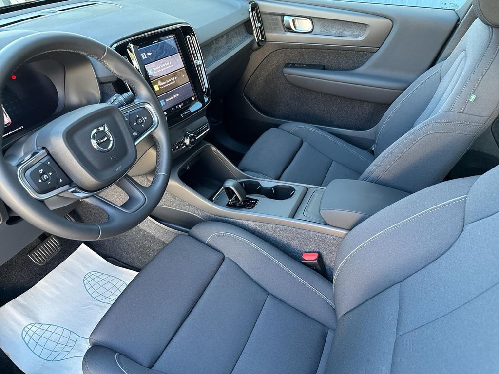 Volvo EX40