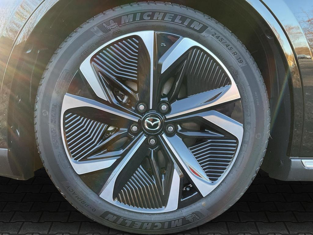 Mazda 6e