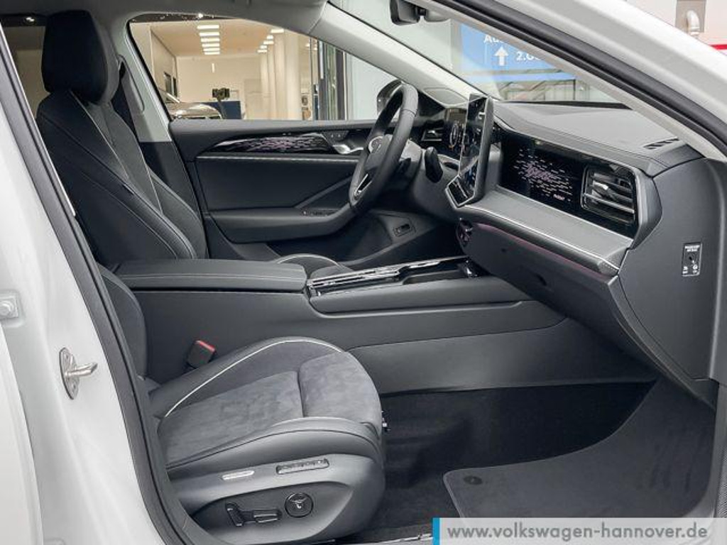 Volkswagen Passat DSG IQ.Drive Elegance Elegance