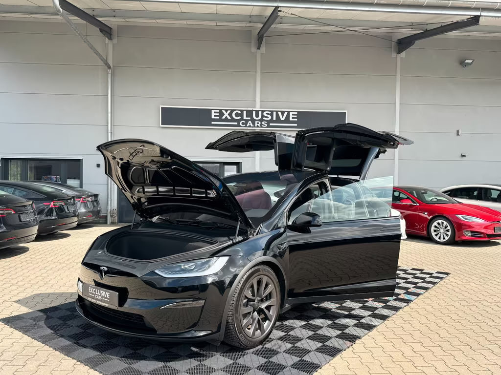 Tesla Model X