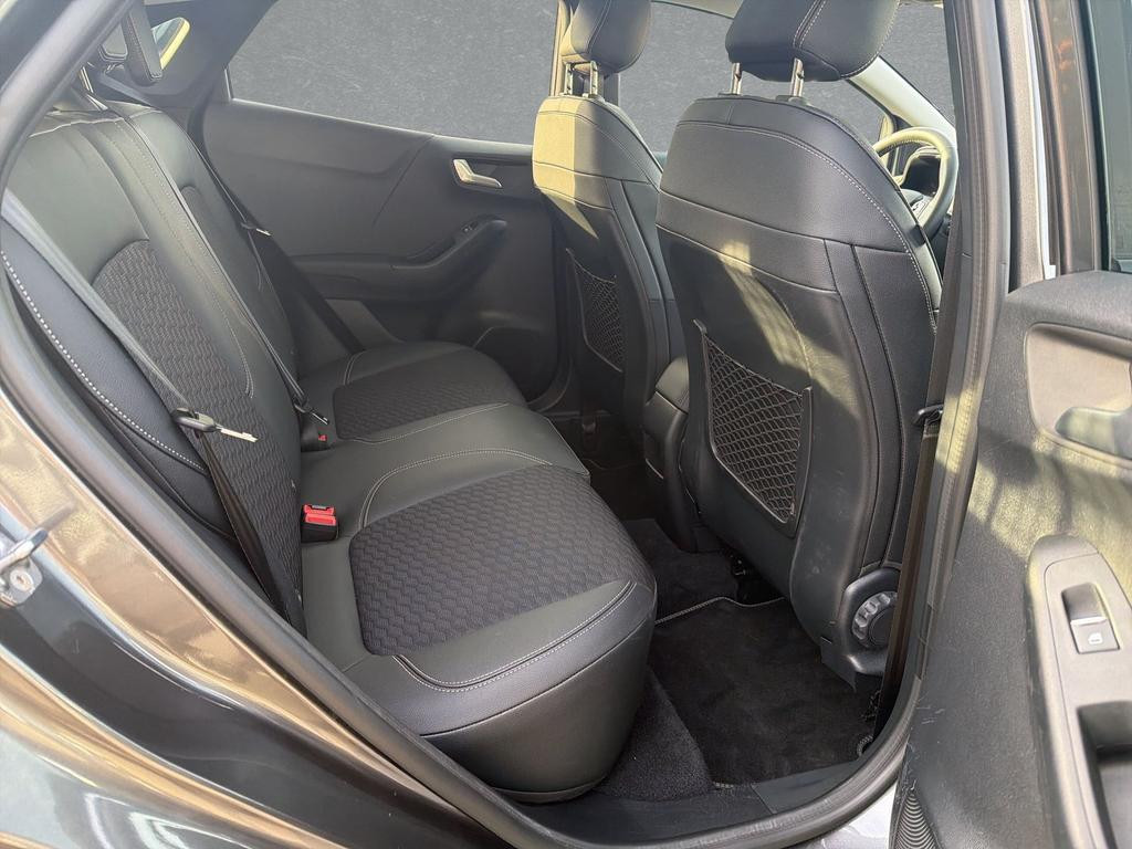 Ford Puma EcoBoost Titanium