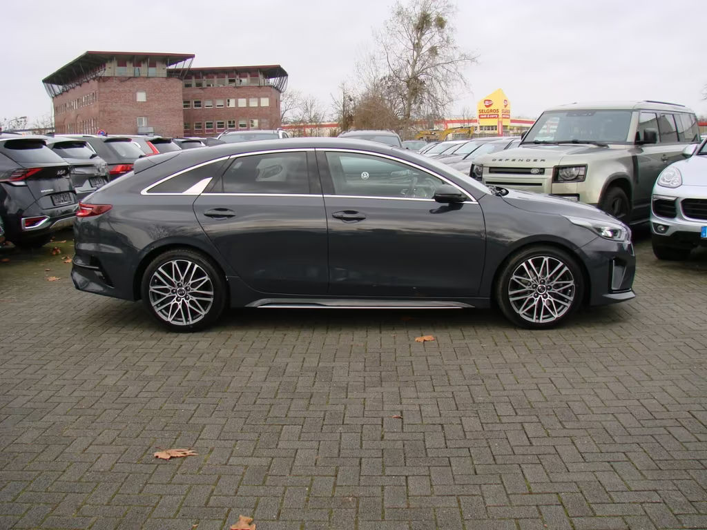 Kia ProCeed