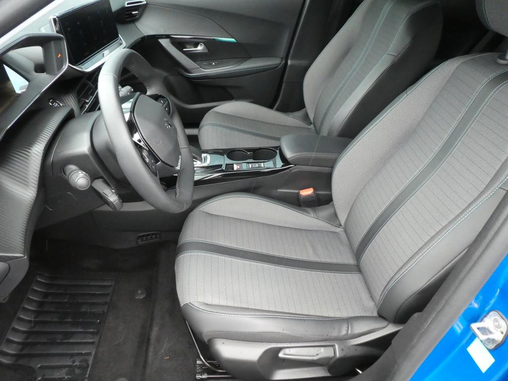 Peugeot e-2008