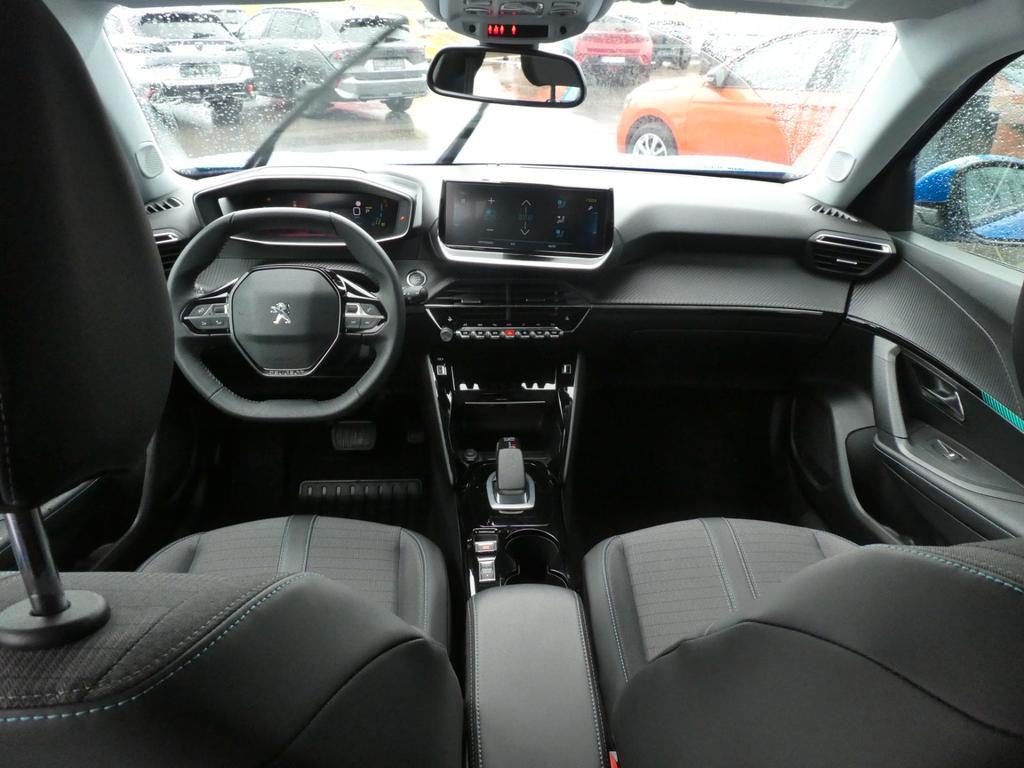 Peugeot e-2008