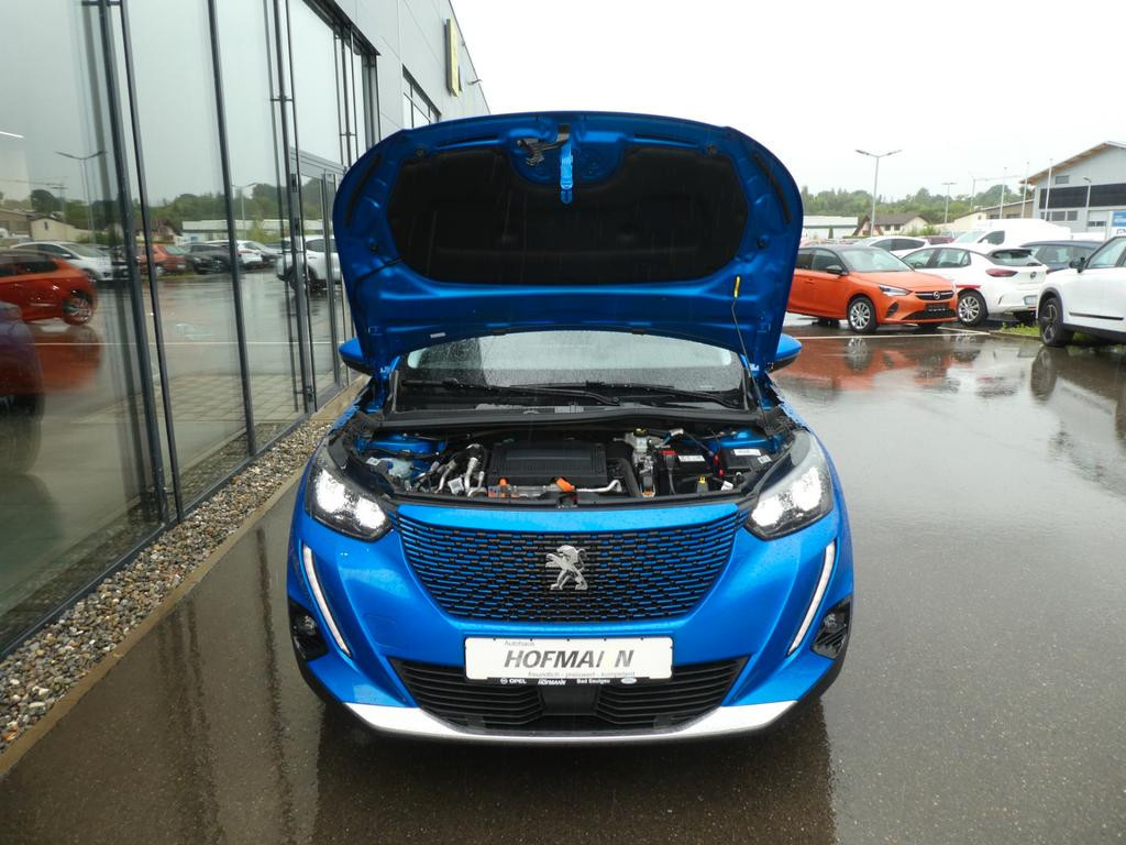 Peugeot e-2008