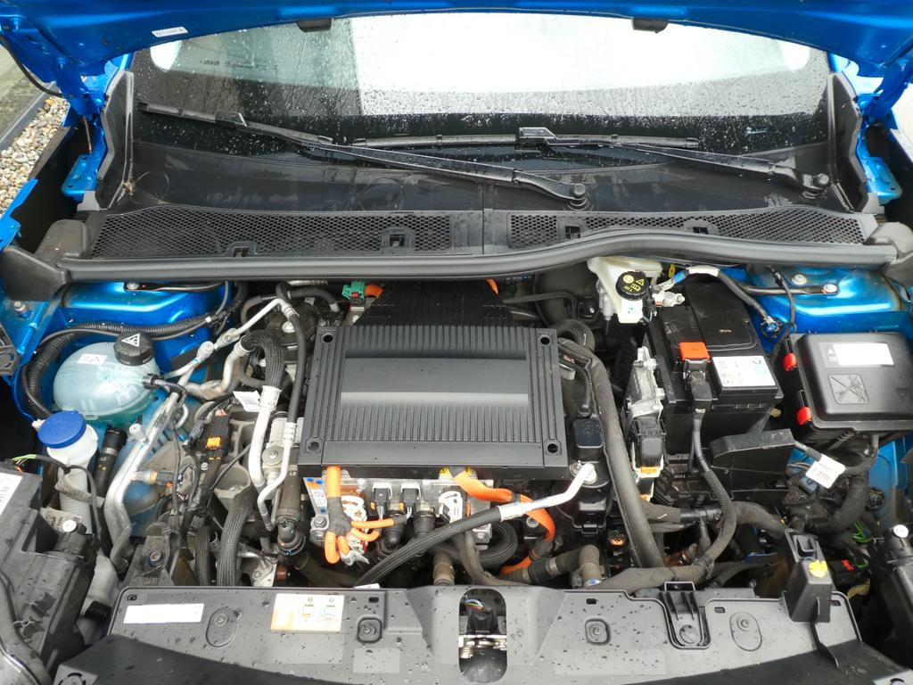 Peugeot e-2008