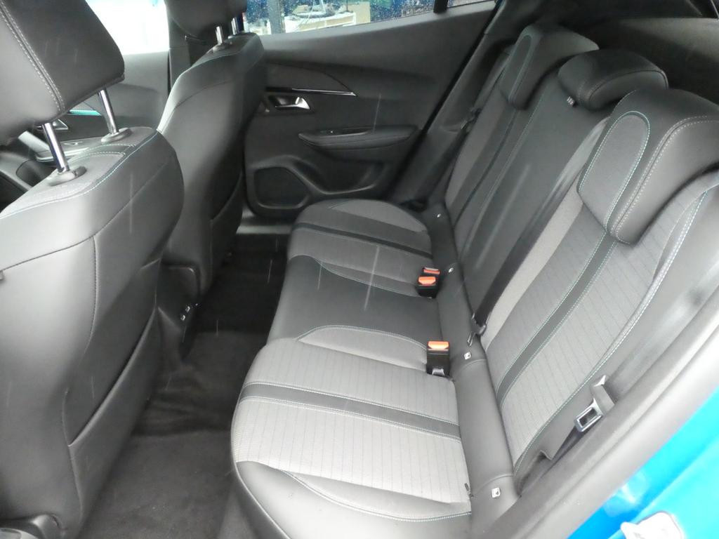Peugeot e-2008