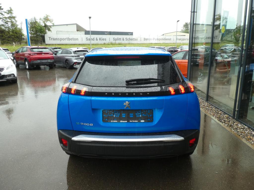 Peugeot e-2008