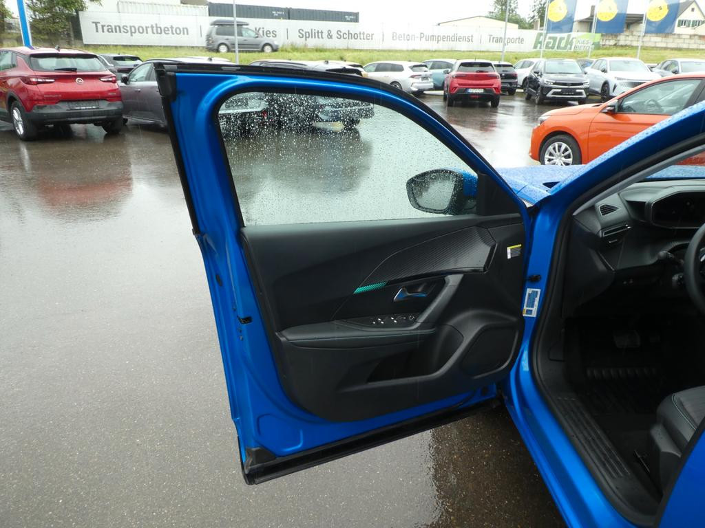 Peugeot e-2008